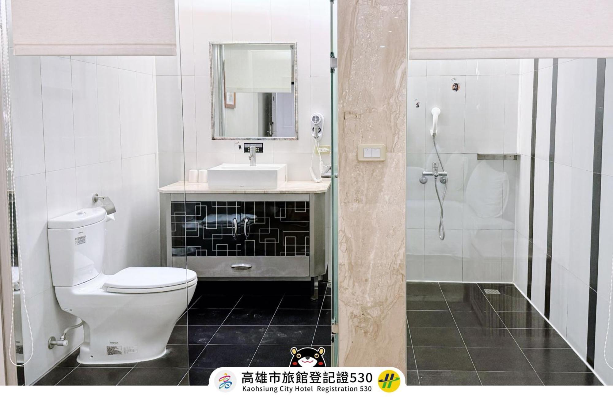 友愛京賞國際大飯店 Yoai Jing Shang Hotel Каосюн Екстериор снимка